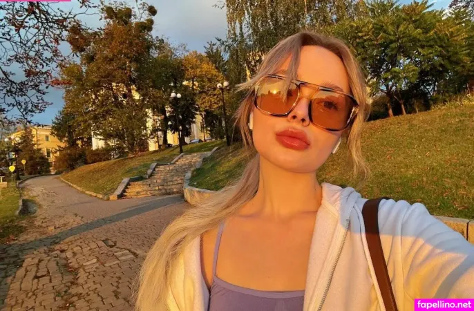 Amelie Bloom OnlyFans Thumbnail #EuIss7tjBH