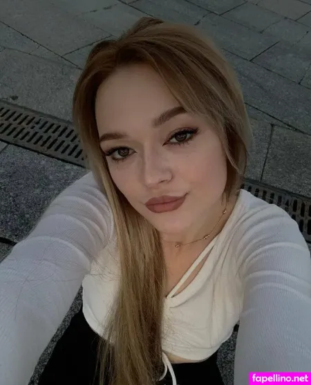 Amelie Bloom OnlyFans Thumbnail #S5MDTSm9fZ