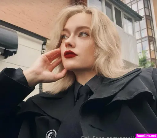 Amelie Bloom OnlyFans Thumbnail #W89EFddQrL