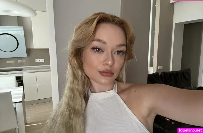 Amelie Bloom OnlyFans Thumbnail #Zk1R1L0f7m