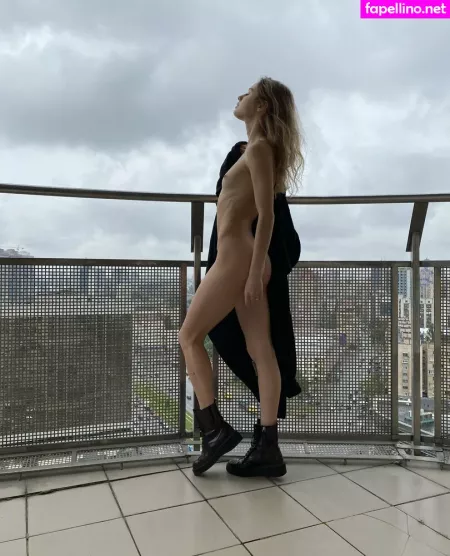 Amelie Lou OnlyFans Thumbnail #uHLWmGmOaf