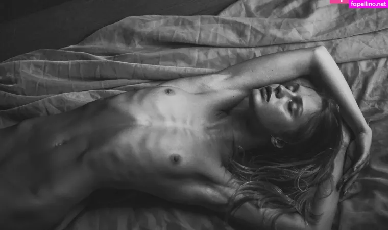 Amelie Lou OnlyFans Thumbnail #vDXZi2Yjla