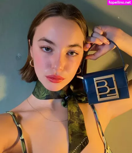 Amelie Manzoli OnlyFans Thumbnail #cSMhJAojD9
