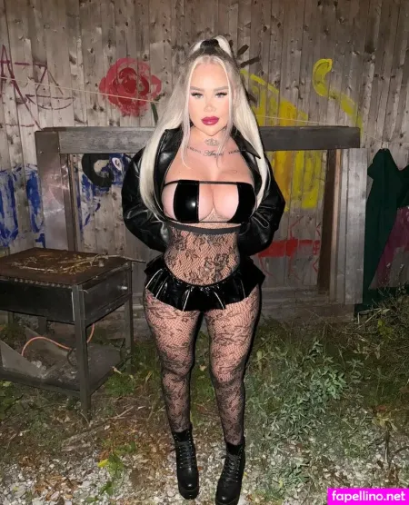 Amelie Roseee OnlyFans Thumbnail #4VH3DpKyab