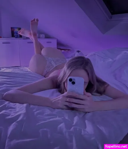 Amelie Traum OnlyFans Thumbnail #ijj5sQBAGs