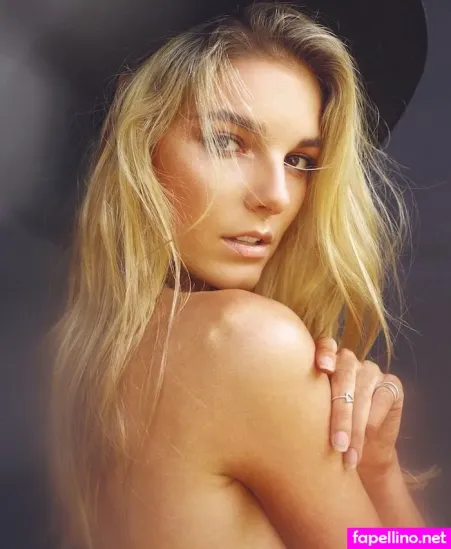 Amelie Tremblay Main Profile Photo