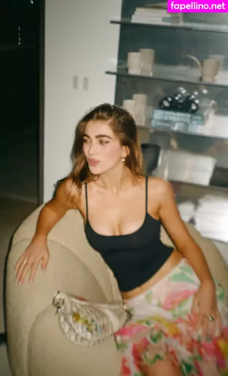 Amelie Zilber OnlyFans Thumbnail #wdIgIhFUD0