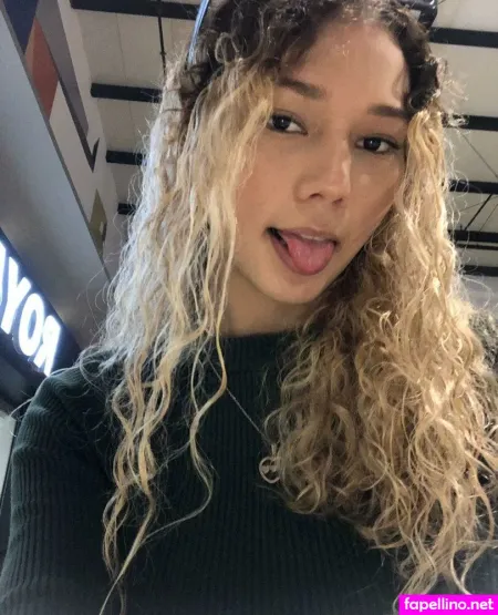 Amelieaxie Main Profile Photo