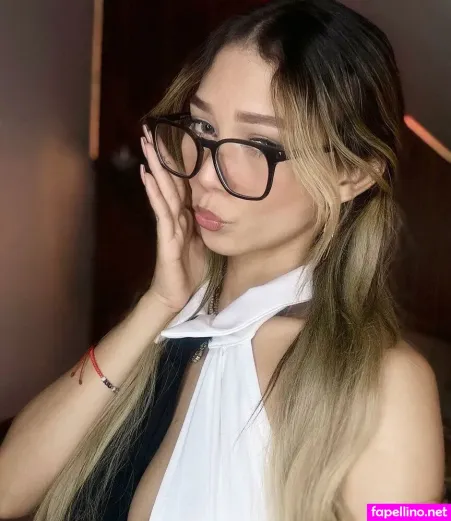 Amelieaxie OnlyFans Thumbnail #n8cVlpI6H1