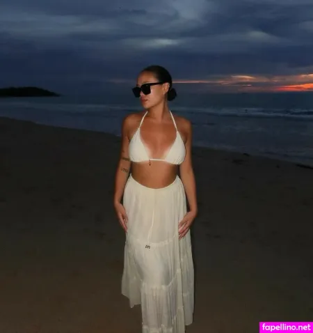 Ameliecara01 OnlyFans Thumbnail #OmwZGgqyvj