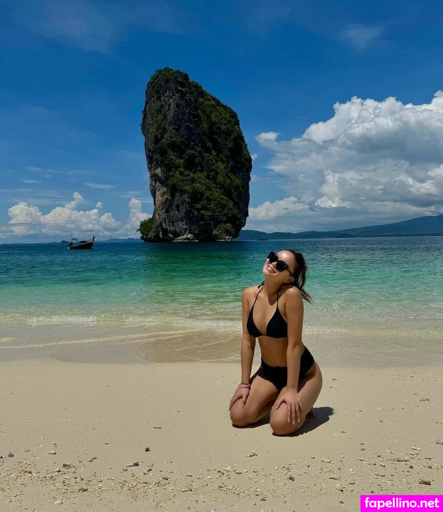 ameliecara01 Nude Leaked OnlyFans Photo #UjV9Bs7lW2