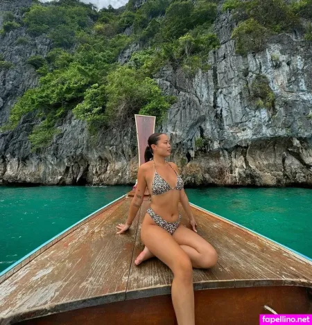 Ameliecara01 OnlyFans Thumbnail #kTM0m4zGDJ