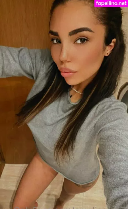 Ameliereve7 OnlyFans Thumbnail #3OcXUo5RMG