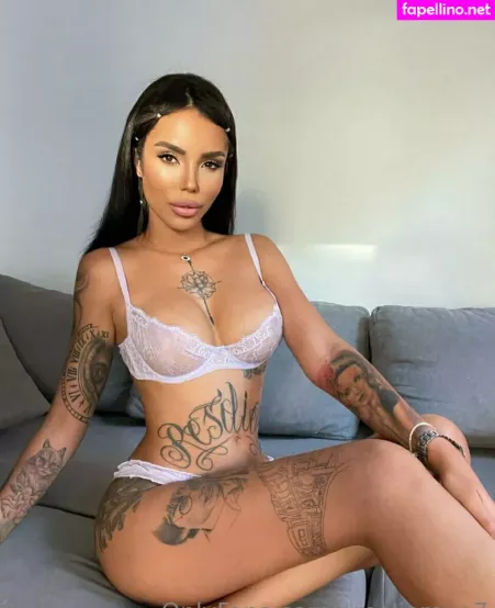 Ameliereve7 OnlyFans Thumbnail #4xckJk0Wmz