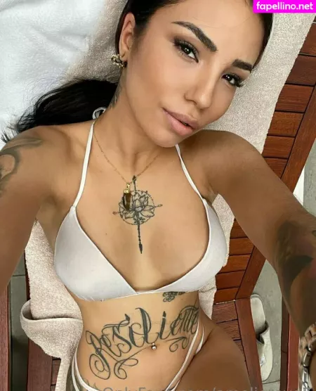 Ameliereve7 OnlyFans Thumbnail #8cUOg2blpH