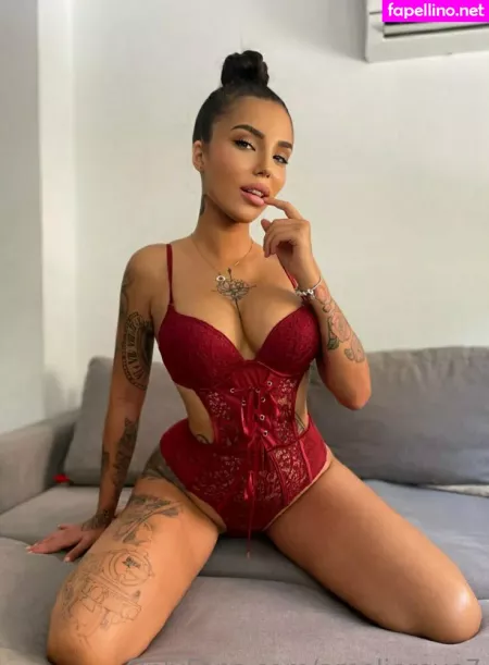 Ameliereve7 OnlyFans Thumbnail #IDdlKARXSq