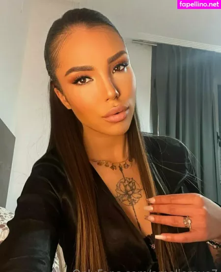 Ameliereve7 OnlyFans Thumbnail #vdDDJc3lUP