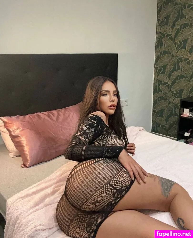 ameliereveofficial Nude Leaked OnlyFans Photo #4LCVIhCovh