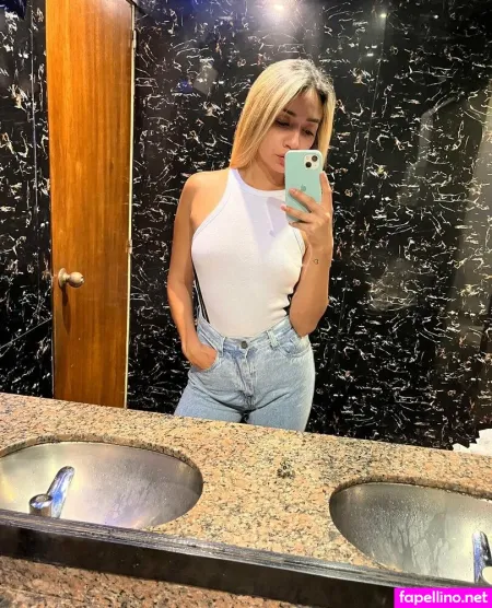 Ameliesmith15 OnlyFans Thumbnail #2irpRlcibm