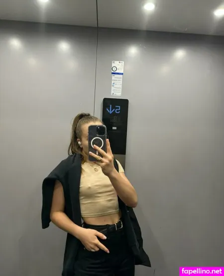 Amely Syavo OnlyFans Thumbnail #MY5S1rbxsO