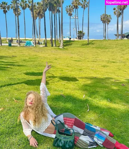 Amiah Miller OnlyFans Thumbnail #0B5dTPnwvI