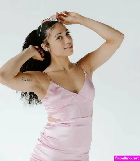 Amiah Simmons OnlyFans Thumbnail #5itujbFtkY