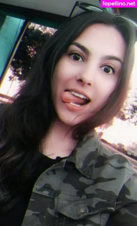 Amiga Marmitinha 1 OnlyFans Thumbnail #a4HqBH3q4b