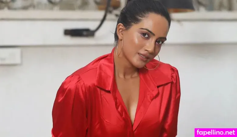 Amika Shail OnlyFans Thumbnail #0xAM80G1Lg