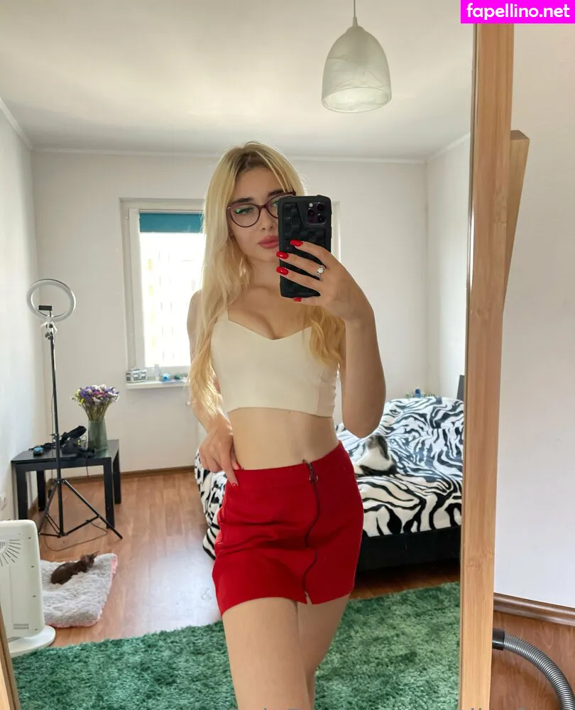 amily_foxx, f.amily_fox Nude Leaked OnlyFans Photo #UHDwFak0Ro