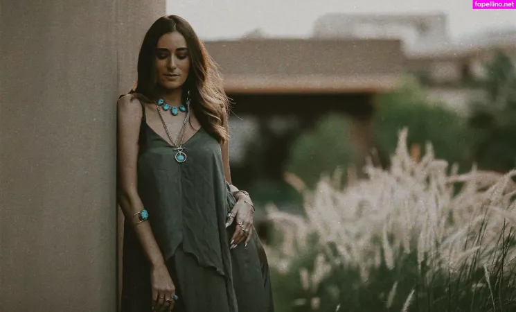 Amina Khalil OnlyFans Thumbnail #AlBgHGflIS