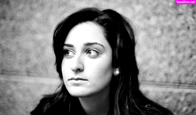 Amina Khalil OnlyFans Thumbnail #zGGLCYW60X