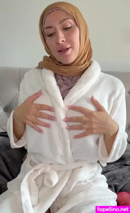 Amira Amour OnlyFans Thumbnail #CM0C6yRw9c