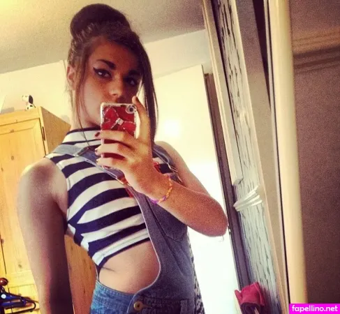 Amira Nadeem OnlyFans Thumbnail #fG8N7QOzC5