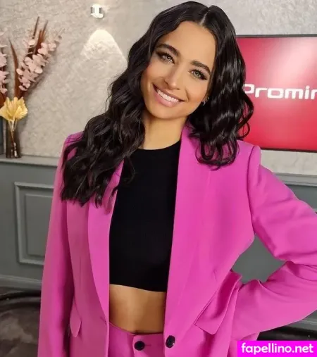 Amira Pocher OnlyFans Thumbnail #04NrYh3GQh