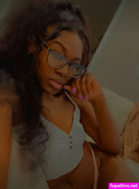 Amira Symon OnlyFans Thumbnail #eTOLpmzdis