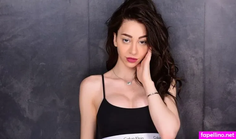 Amira Wirth OnlyFans Thumbnail #FXI3B5cd66