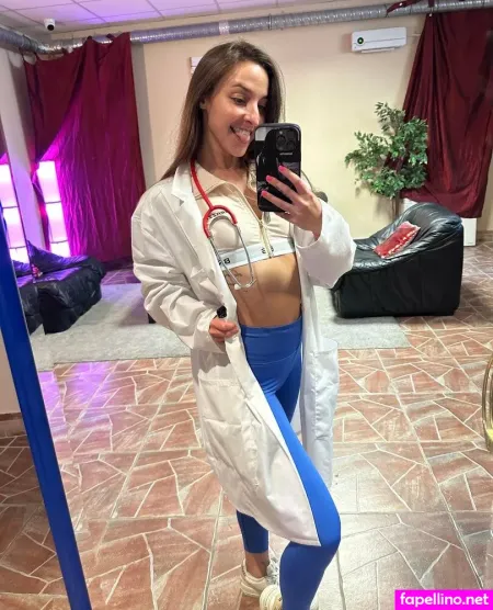 Amirahadarax OnlyFans Thumbnail #3epiLBpGm0