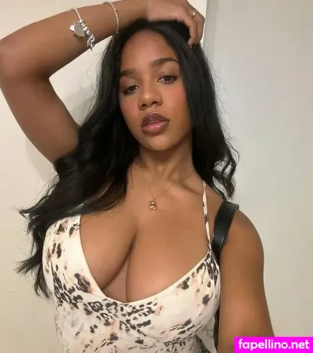 Ammiroseeee OnlyFans Thumbnail #8Kff8UdCcD