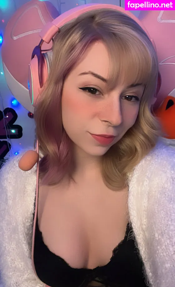 Amy Roviller, ammyxx, ammyzitta Nude Leaked OnlyFans Photo #s9B8OHB9Ds