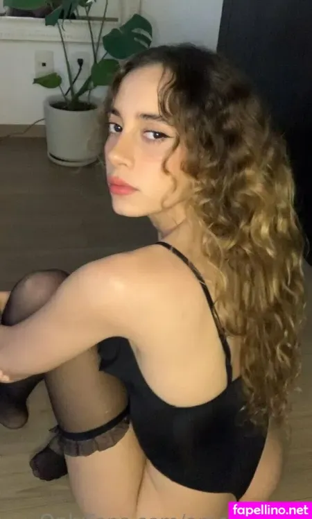 Amortresmil OnlyFans Thumbnail #ei1ab4ZzPp