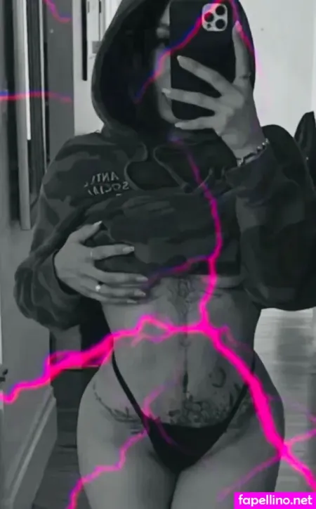 Amour Bundrick Tania OnlyFans Thumbnail #0gIevlffPk