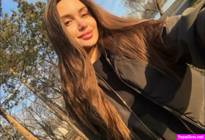 Amy Blake OnlyFans Thumbnail #CUasFxgUMN