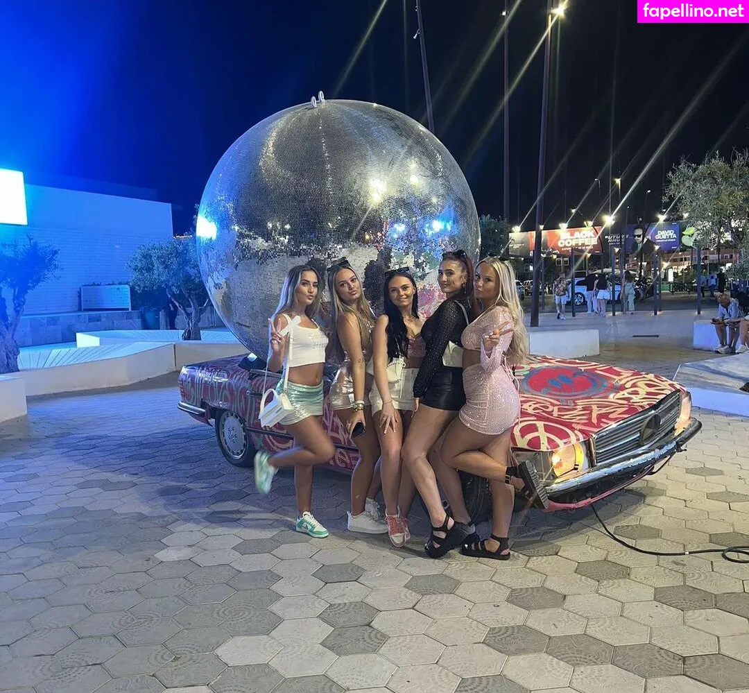 _amy.brown, amy_tenerifee, swettiedoc Nude Leaked OnlyFans Photo #6EdPNJpI3y