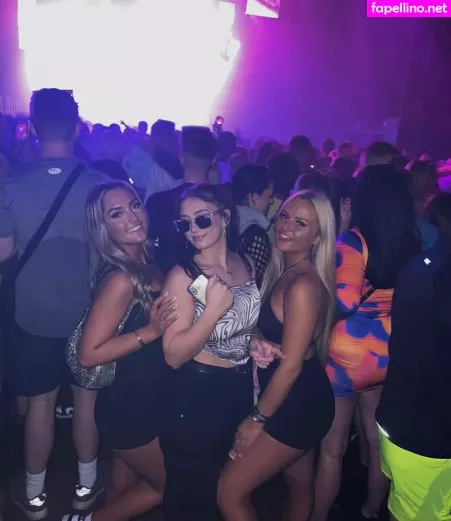 Amy Brown 1 OnlyFans Thumbnail #70RXMLs3s5