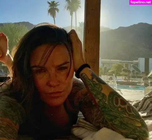 Amy Dumas OnlyFans Thumbnail #TUSJnHnFg3