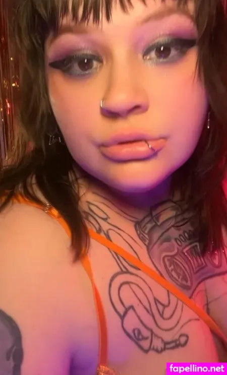Amy Fabooboo Main Profile Photo