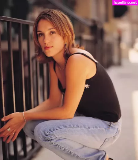Amy Jo Johnson OnlyFans Thumbnail #EFfhCfSBkI