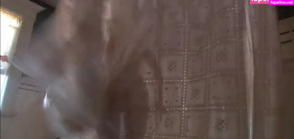 Amy Jo Johnson OnlyFans Thumbnail #HeLANRxKYt