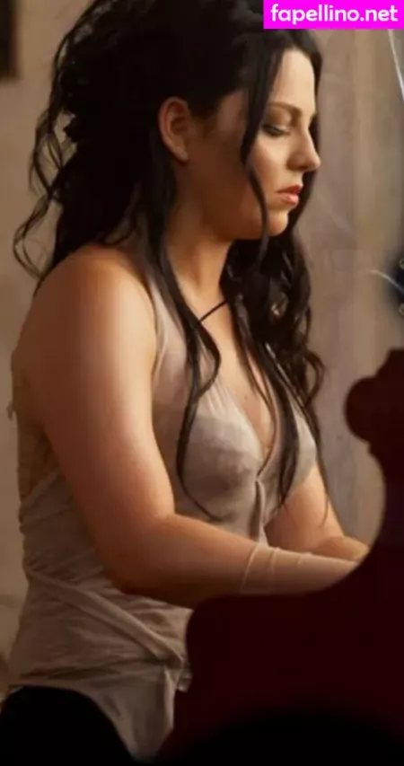 Amy Lee OnlyFans Thumbnail #1RysXRVqQw