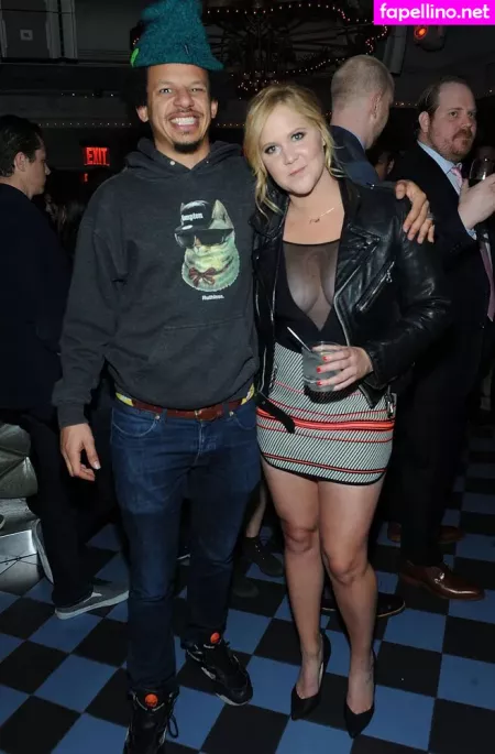 Amy Schumer OnlyFans Thumbnail #H1vorVgK3l